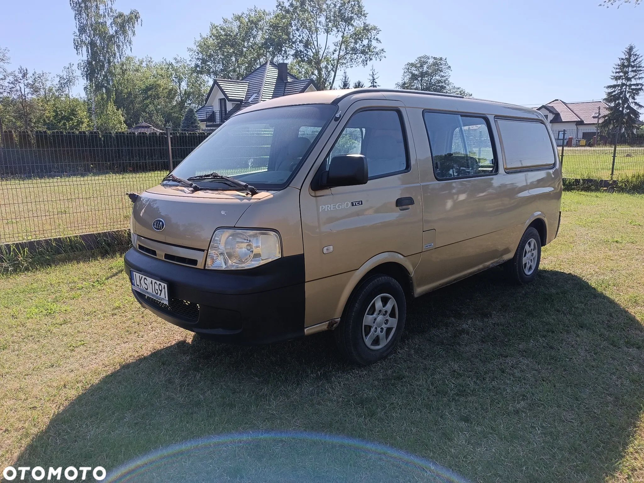Kia Pregio 2.5 TCI - 1