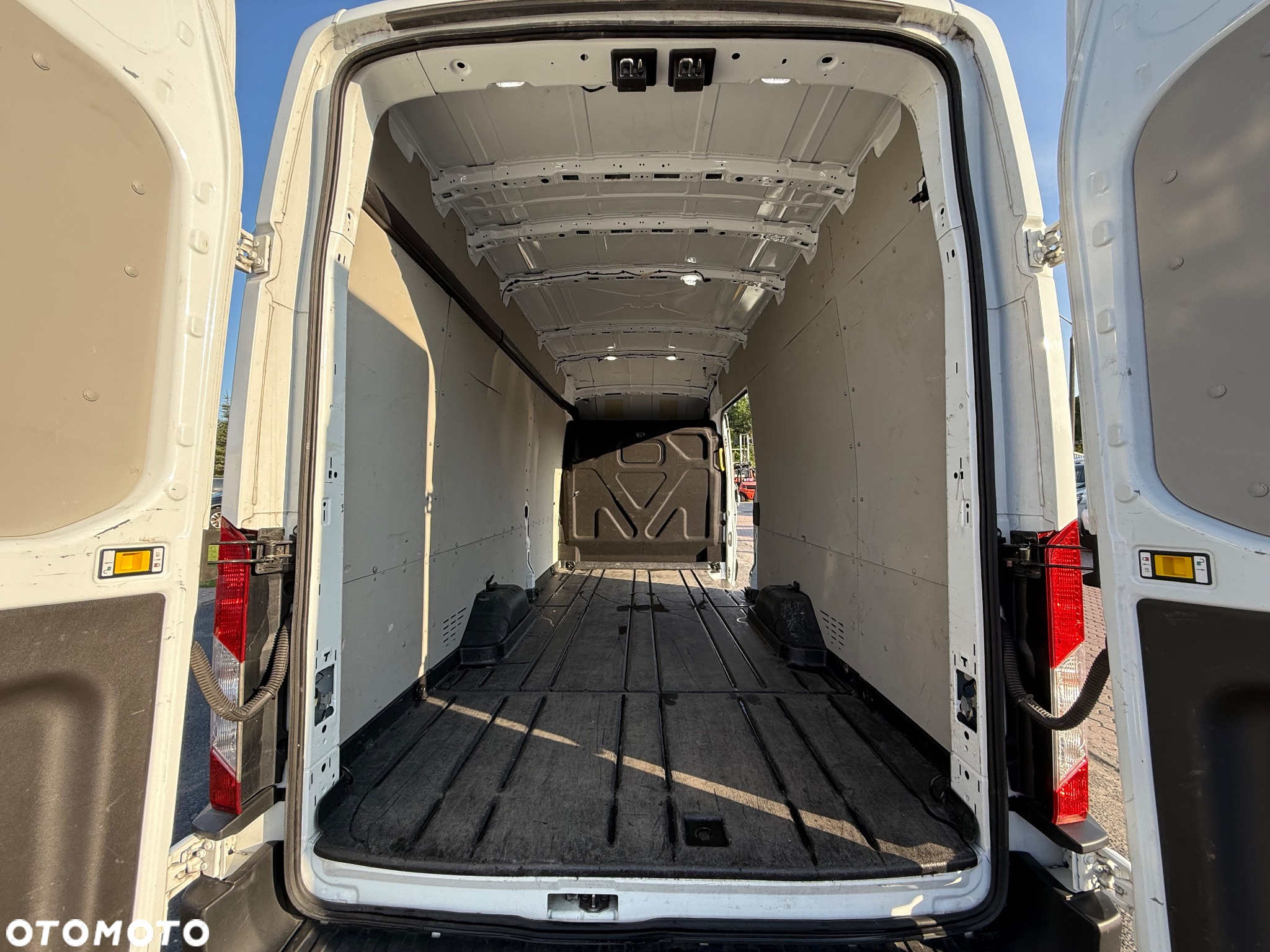 Ford Transit - 26