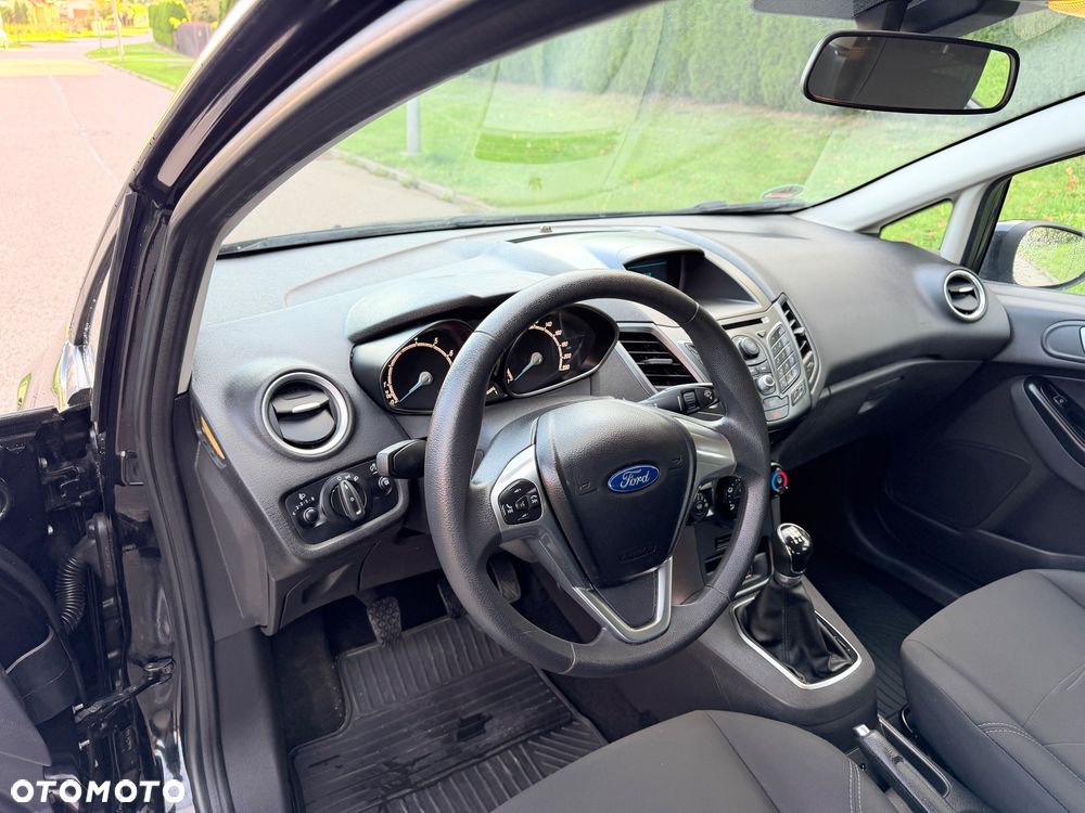 Ford Fiesta - 30