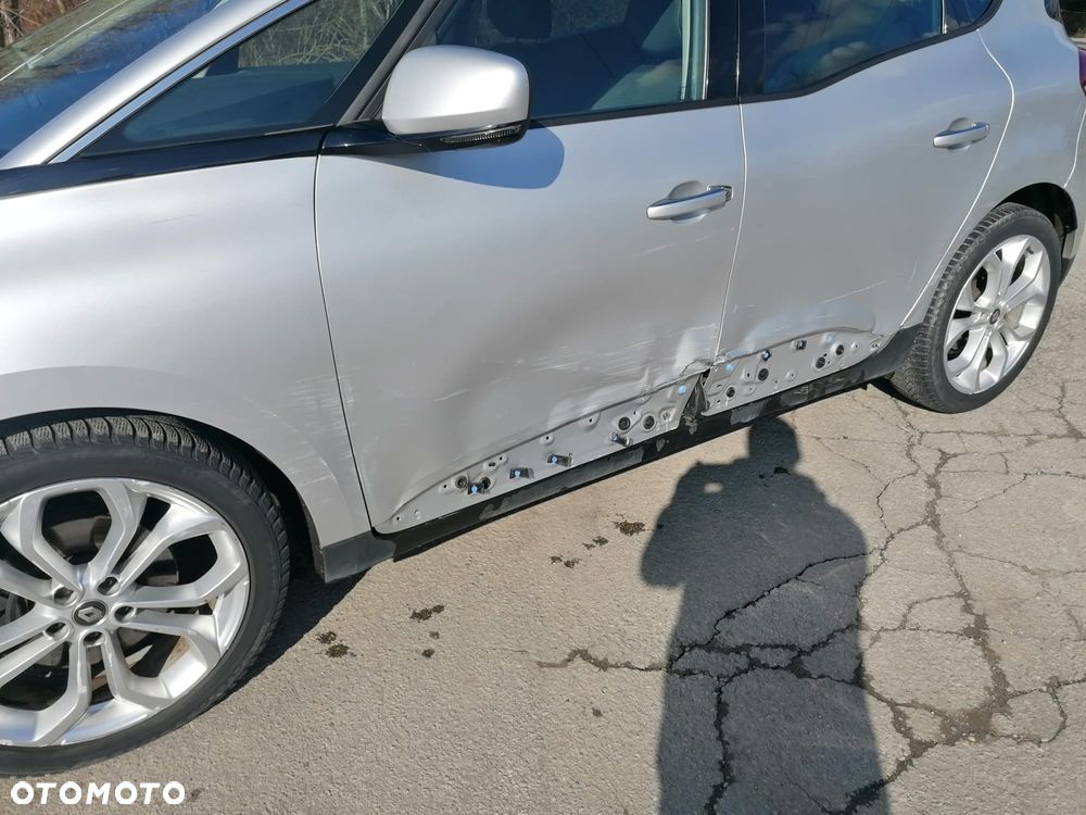 Renault Scenic - 12