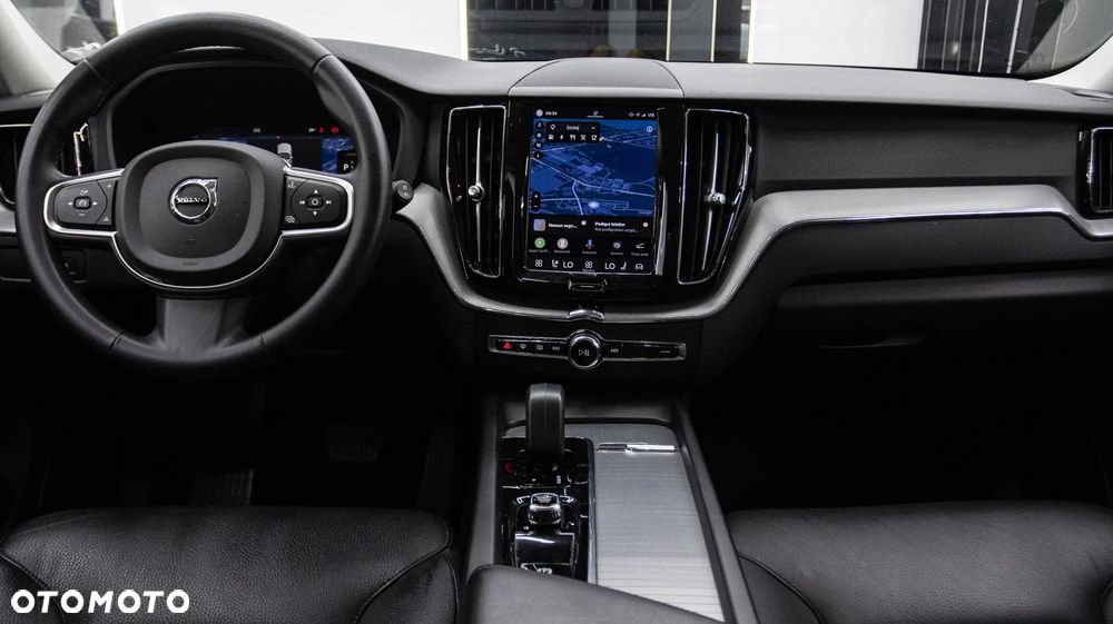 Volvo XC 60 T6 Plug-In Hybrid AWD Core - 21