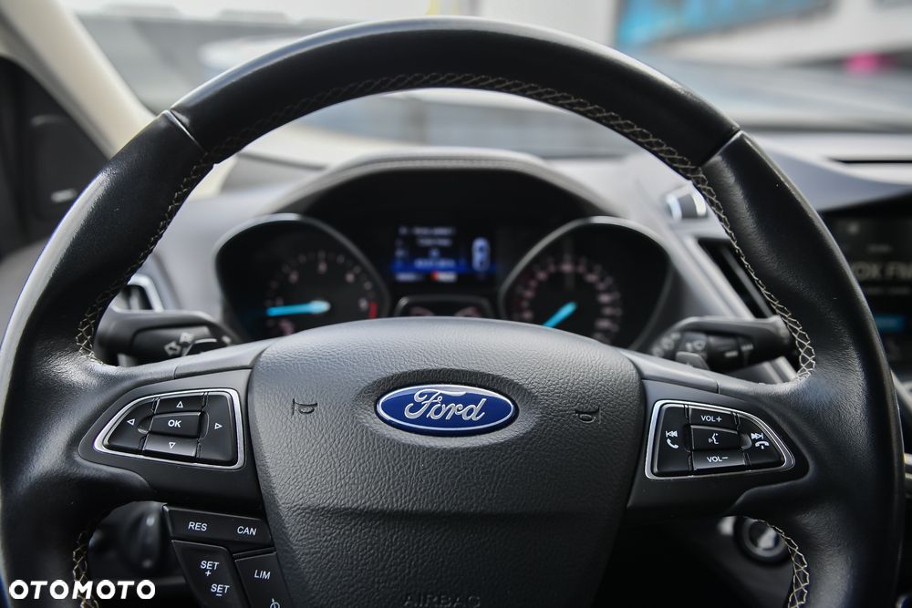 Ford Kuga Vignale 2.0 TDCi AWD - 36