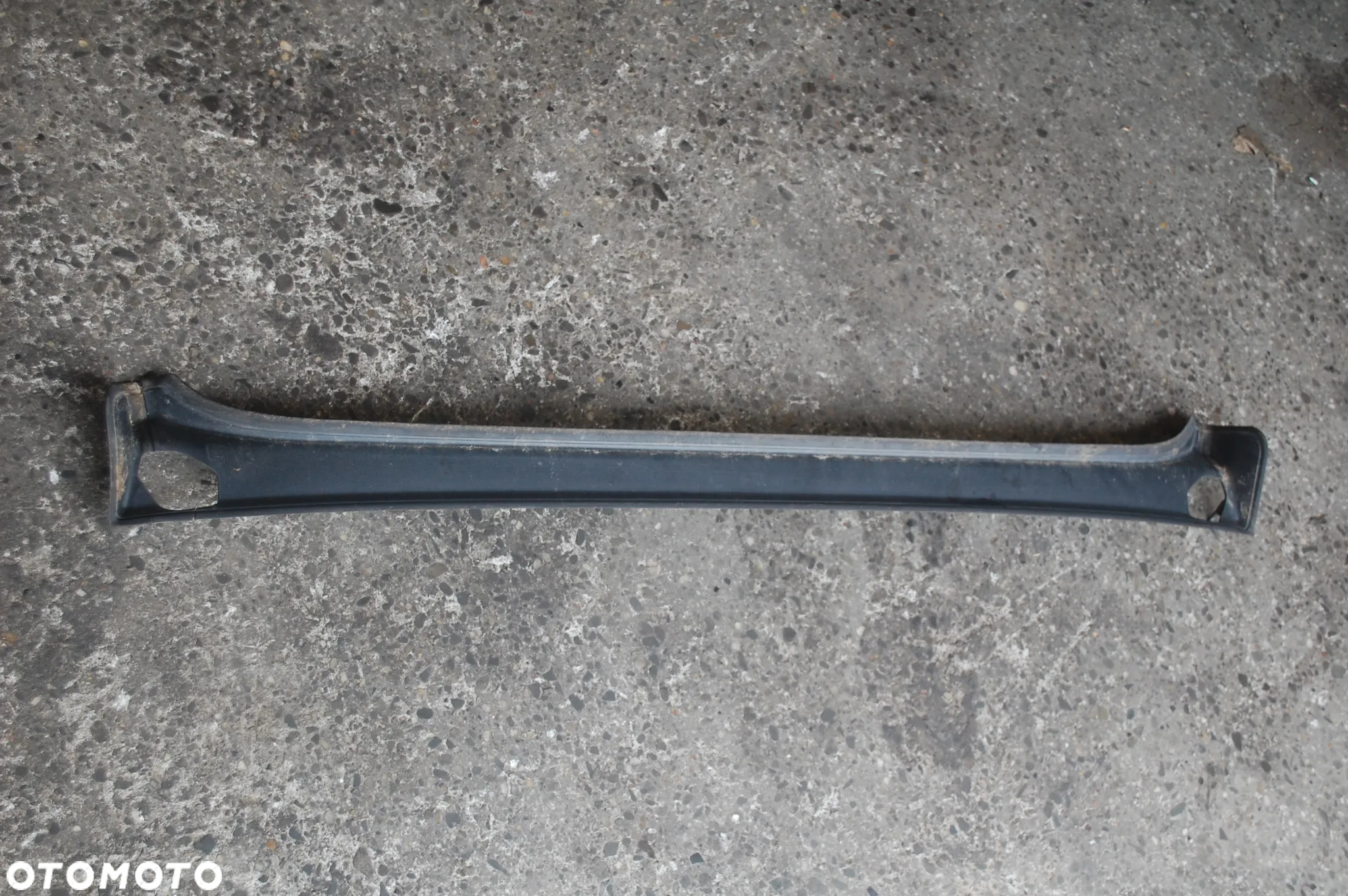 LISTWA RYNIENKA OSŁONA ZAWIASÓW KLAPY AUDI A3 8P 8P3827229A - 3