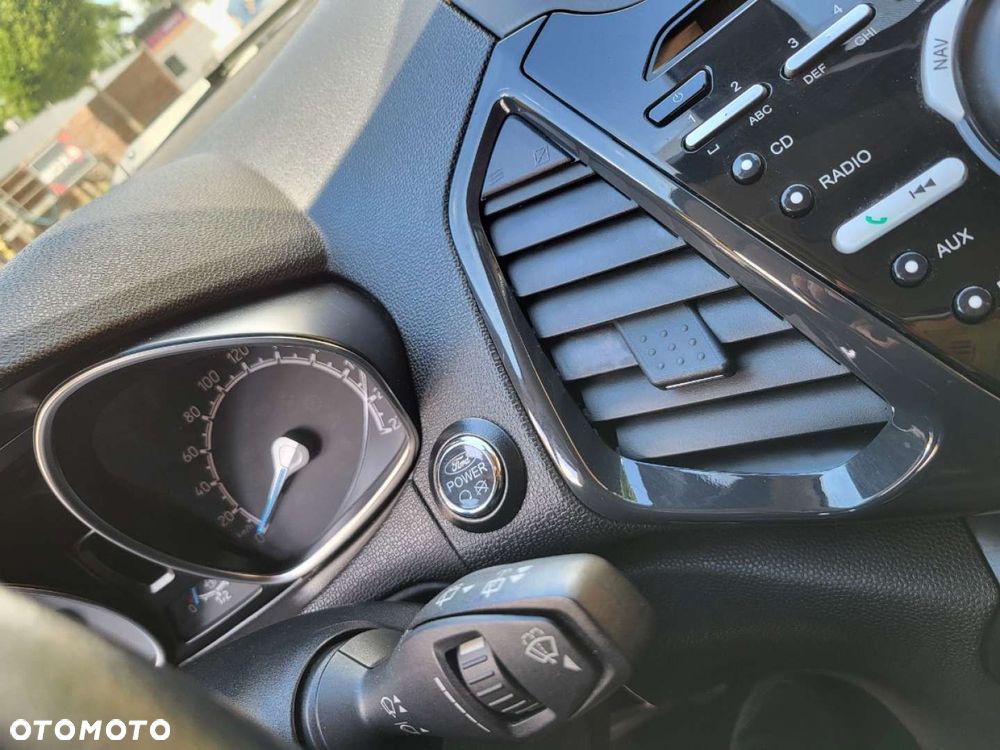 Ford EcoSport - 16
