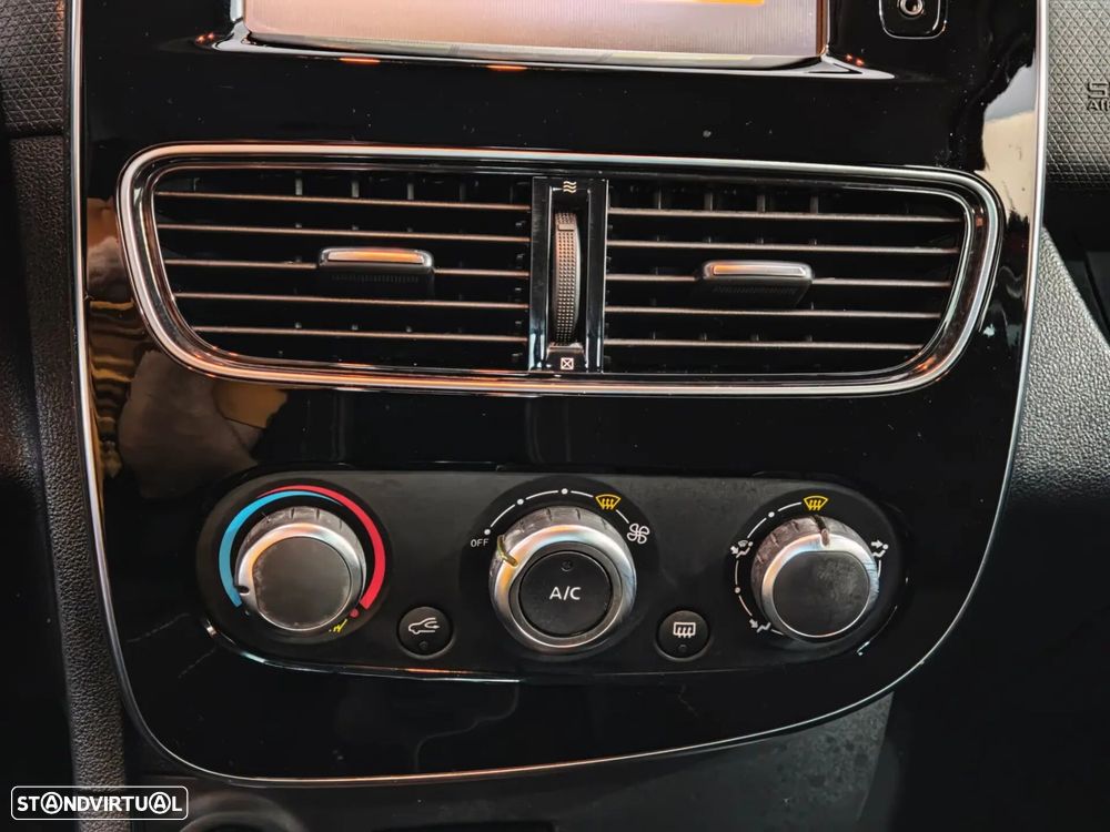 Renault Clio 0.9 TCe Limited - 9