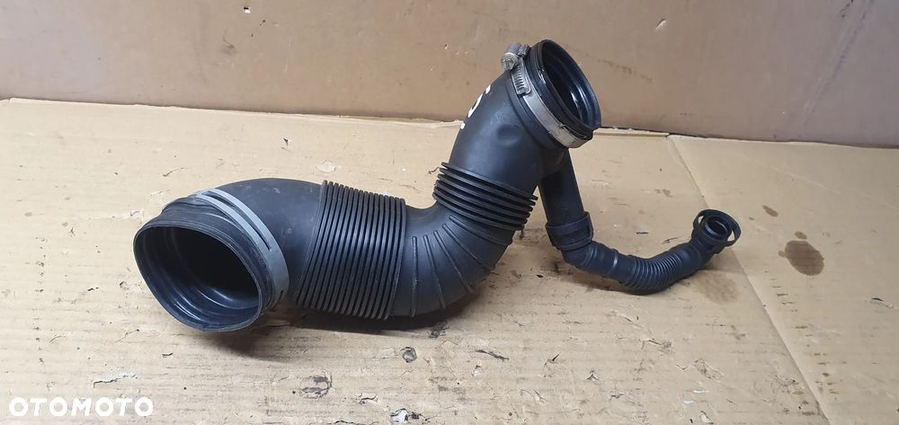 Rura dolot powietrza turbiny VW Passat B6 2.0 TDI 3C0129654P 3C0129654AJ - 5