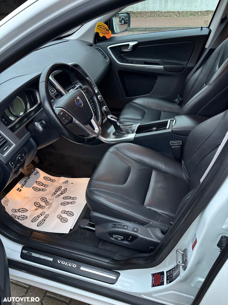 Volvo XC 60 D3 Geartronic Summum - 9