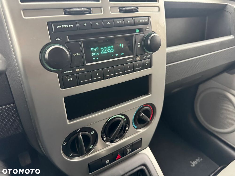 Jeep Compass 2.4I 4x4 Sport - 22