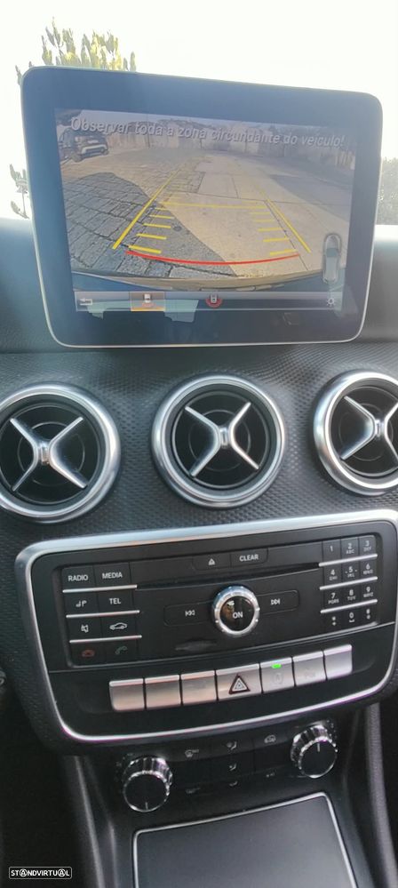 Mercedes-Benz A 180 d AMG Line - 18