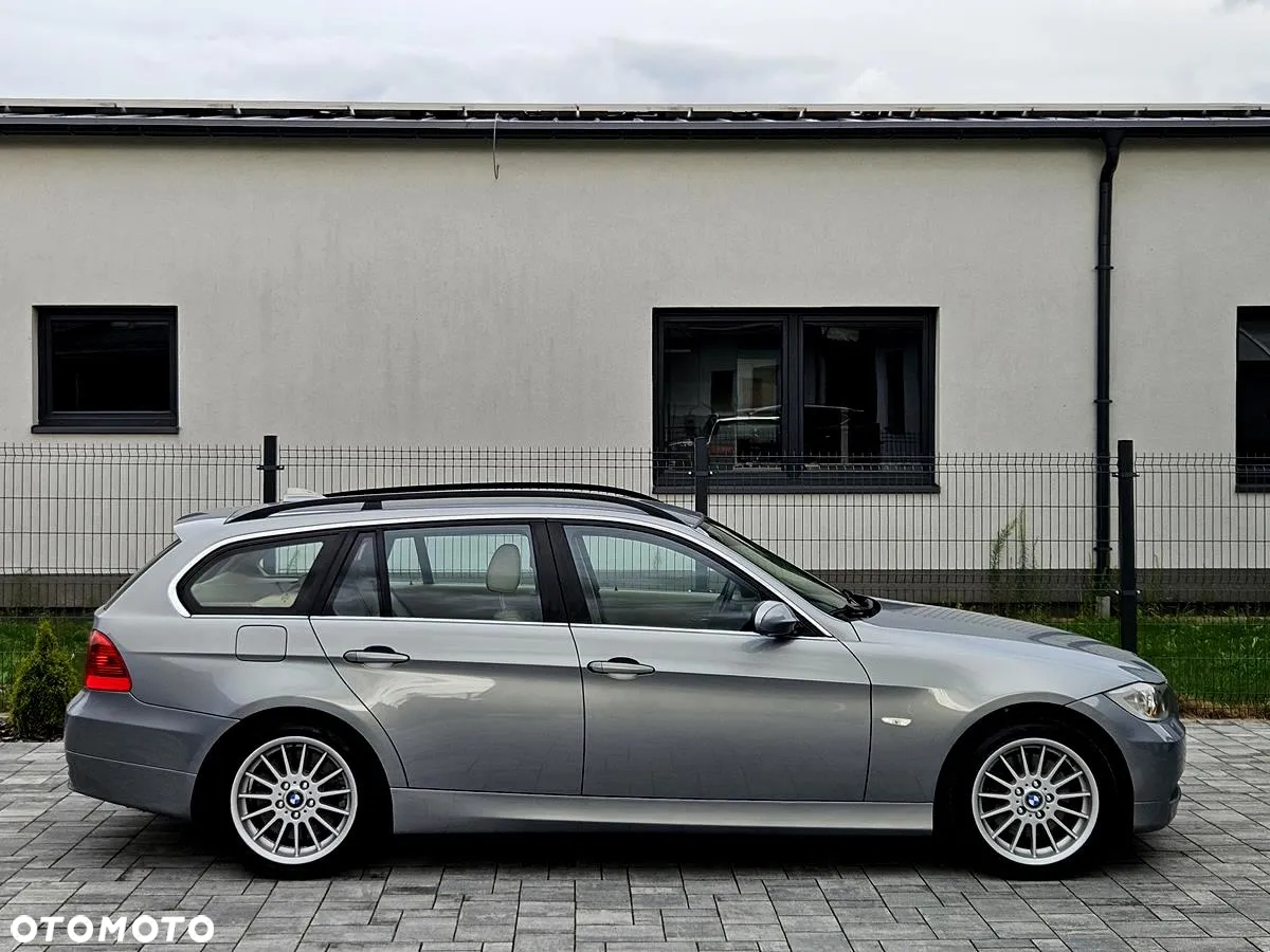 BMW Seria 3 330xd DPF Touring - 13