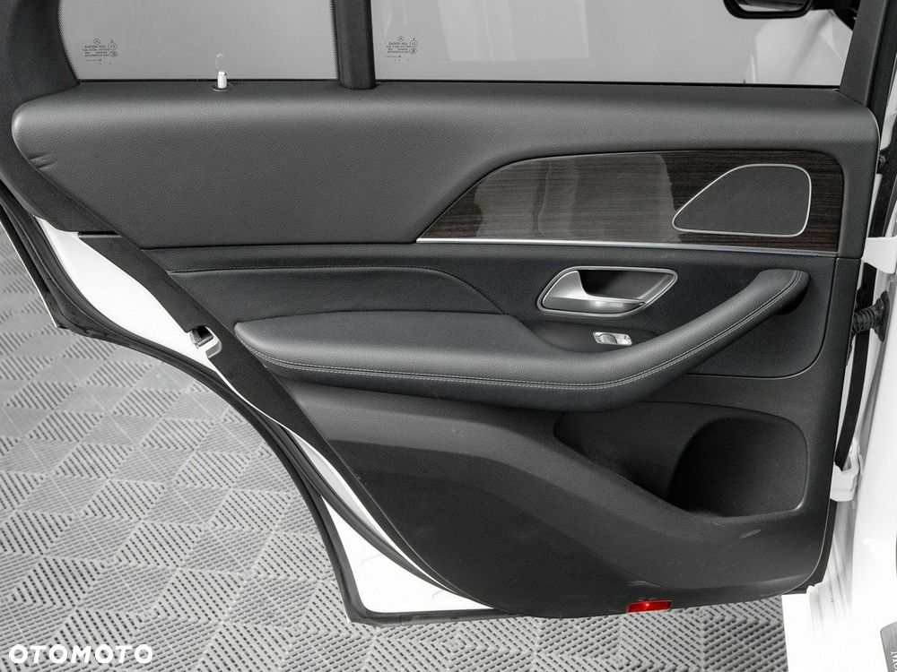 Mercedes-Benz GLE - 25