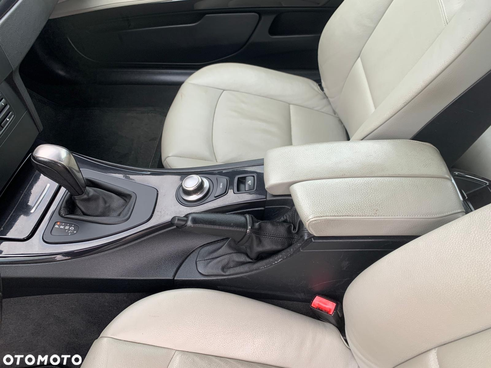 BMW Seria 3 325d DPF Cabrio - 27