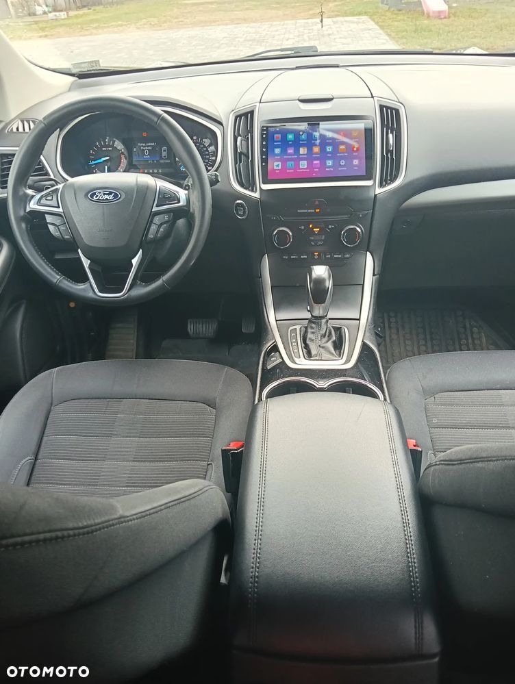 Ford Edge - 8