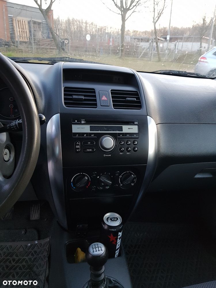 Suzuki SX4 1.9 DDiS DPF 4x2 Comfort - 9