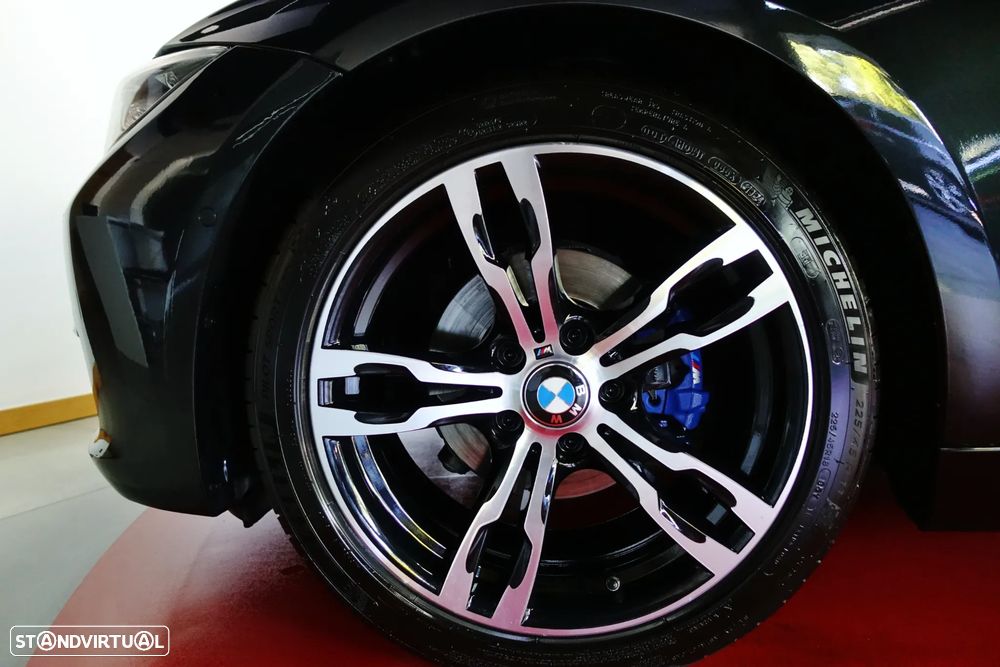 BMW 320 d Pack M - 14