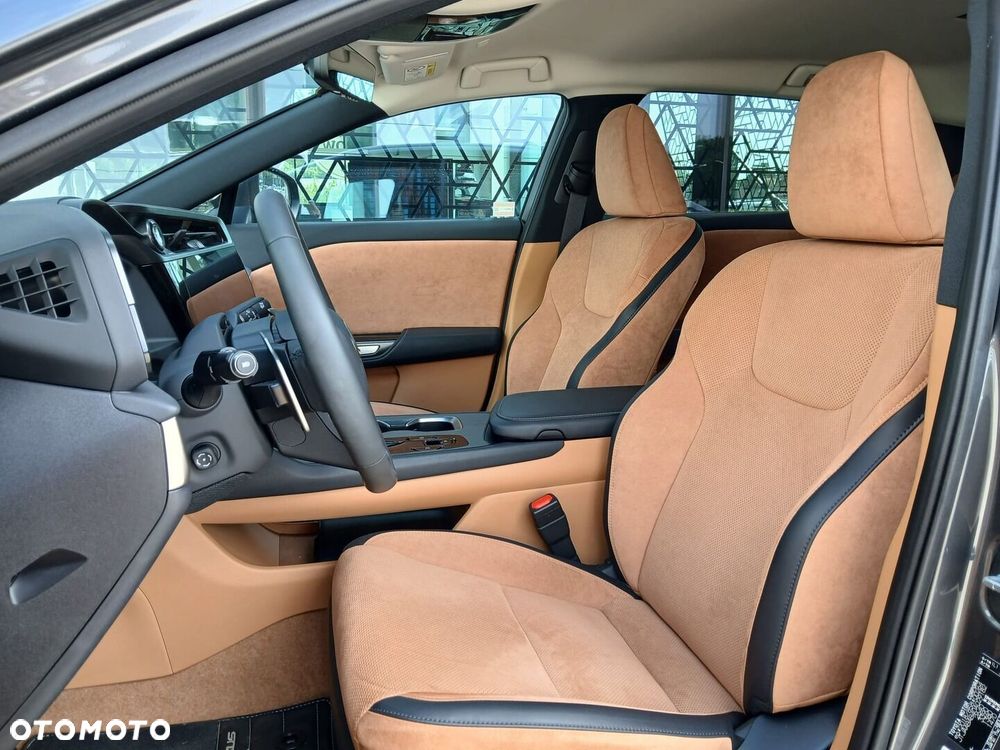 Lexus RZ 450e Omotenashi DIRECT4 - 7