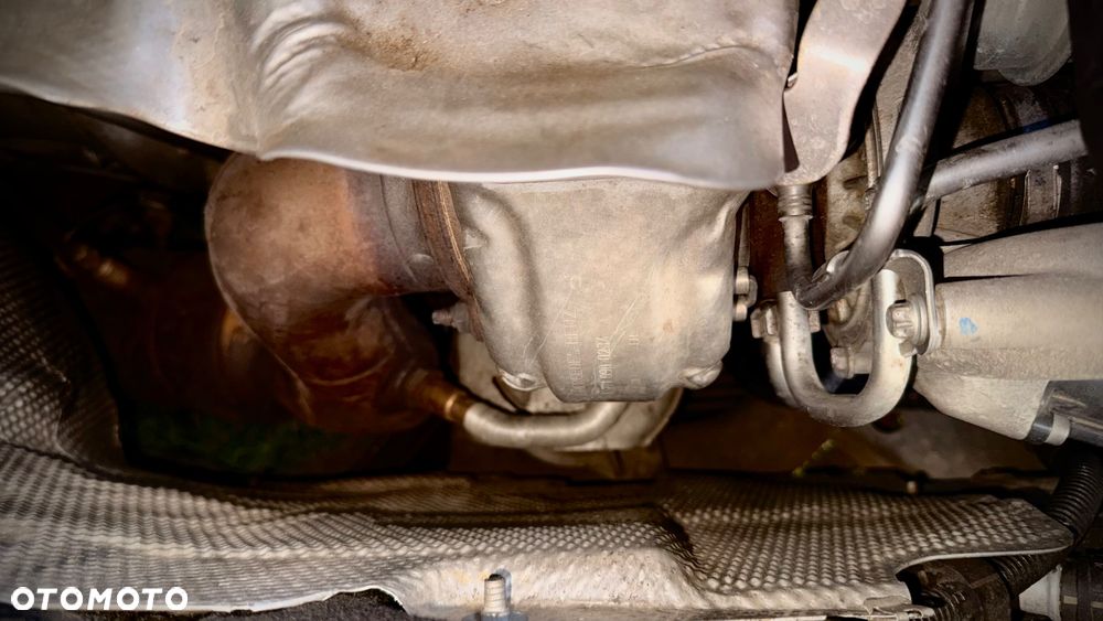 Mercedes-Benz Klasa C 200 T CGI BlueEFFICIENCY Avantgarde - 18