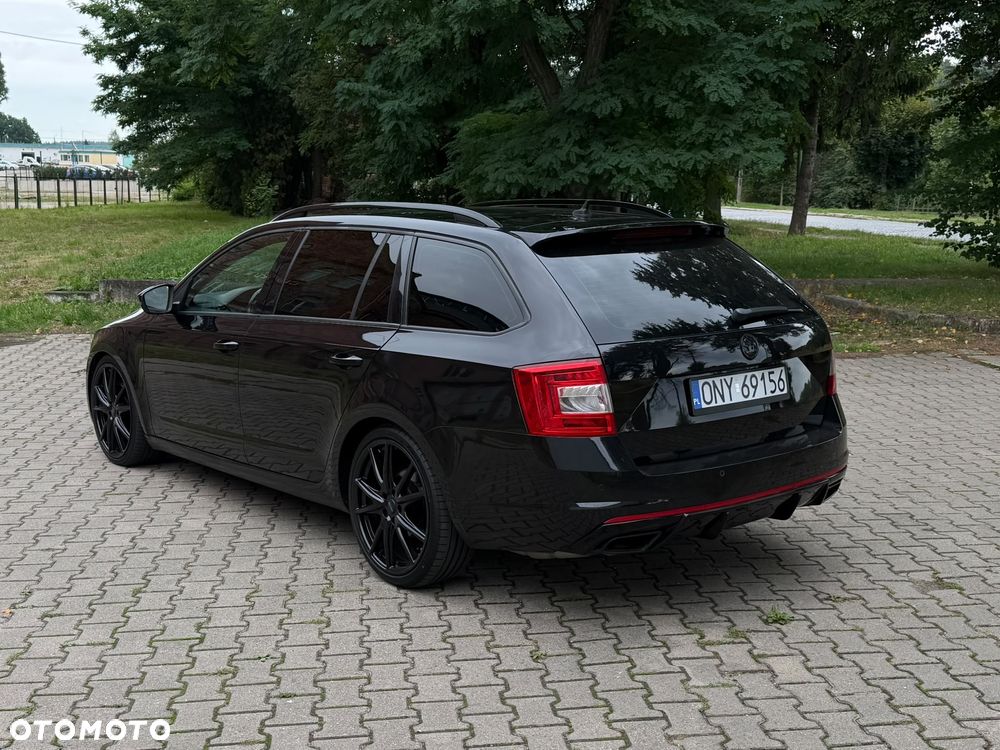 Skoda Octavia 2.0 TDI RS DSG - 3