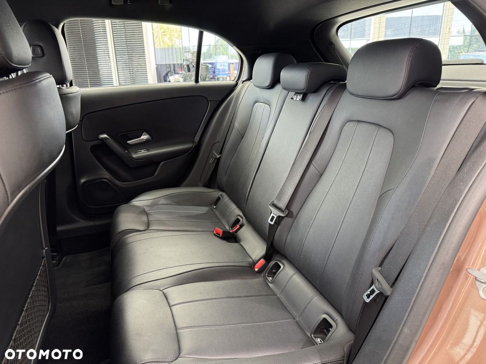 Mercedes-Benz Klasa A 200 4-Matic Style 8G-DCT - 13