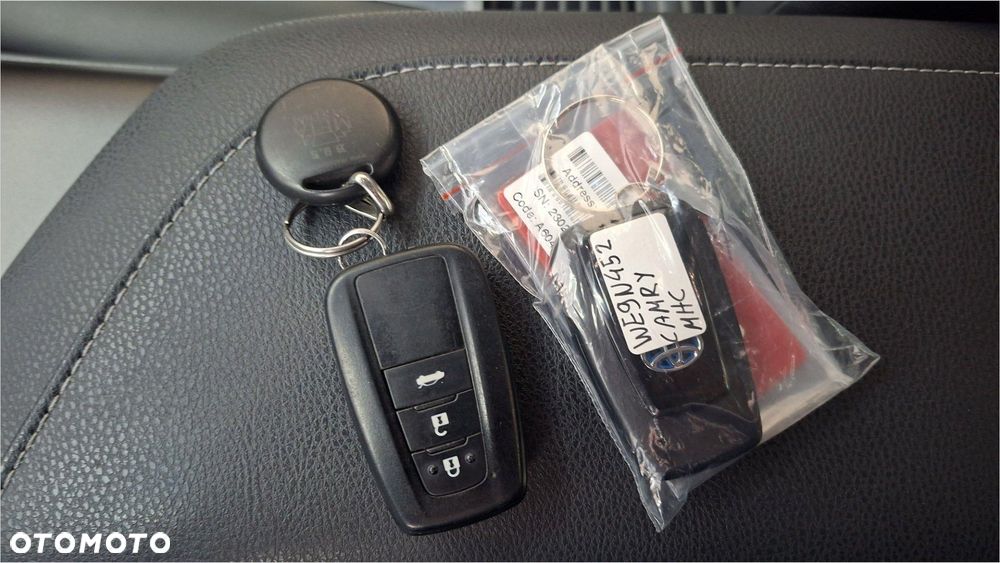 Toyota Camry 2.5 Hybrid Prestige CVT - 19