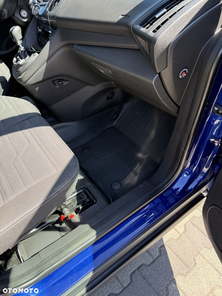 Ford Transit Connect - 12