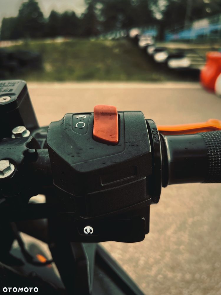 KTM RC 125 - 11