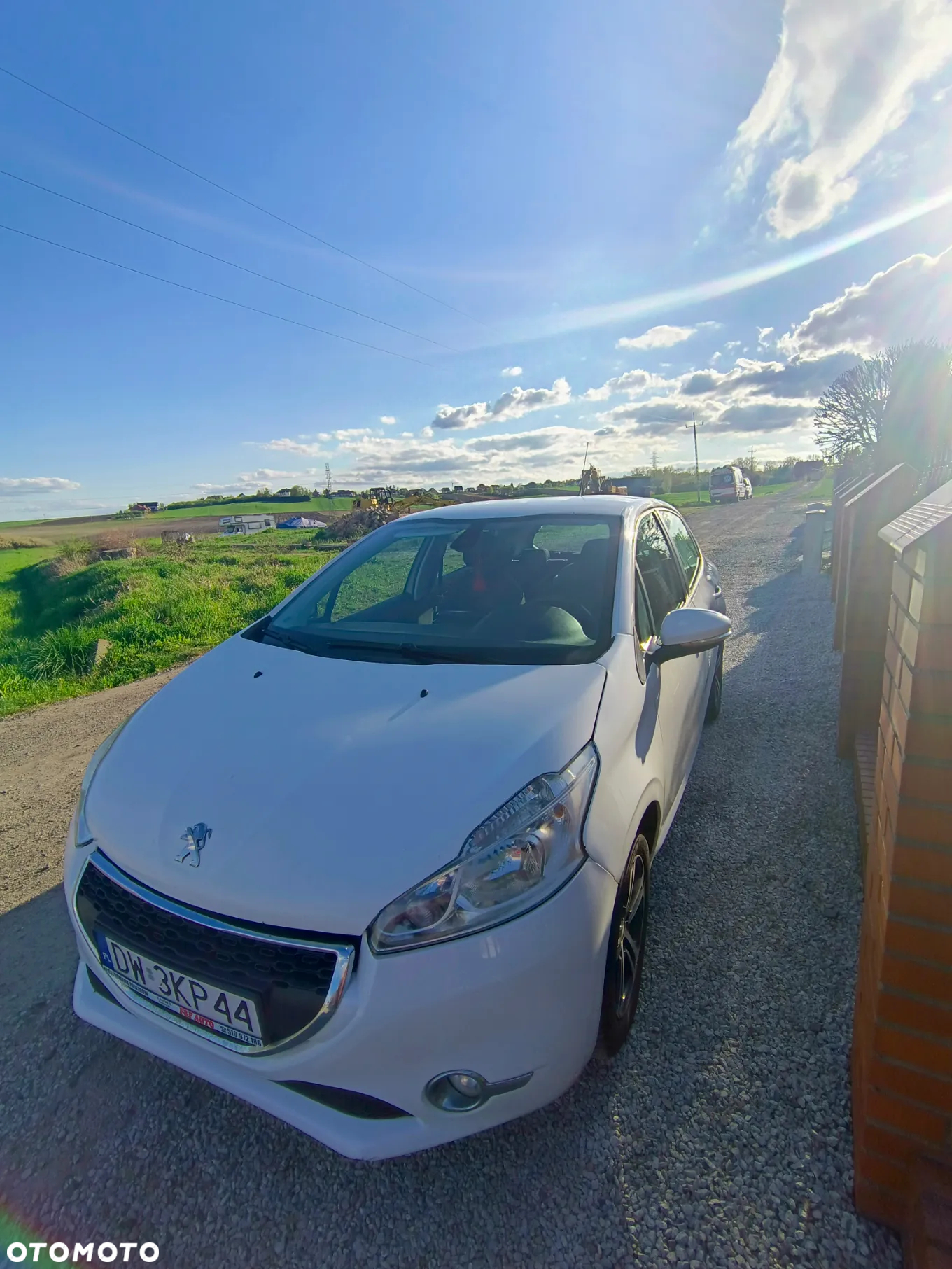 Peugeot 208 - 22