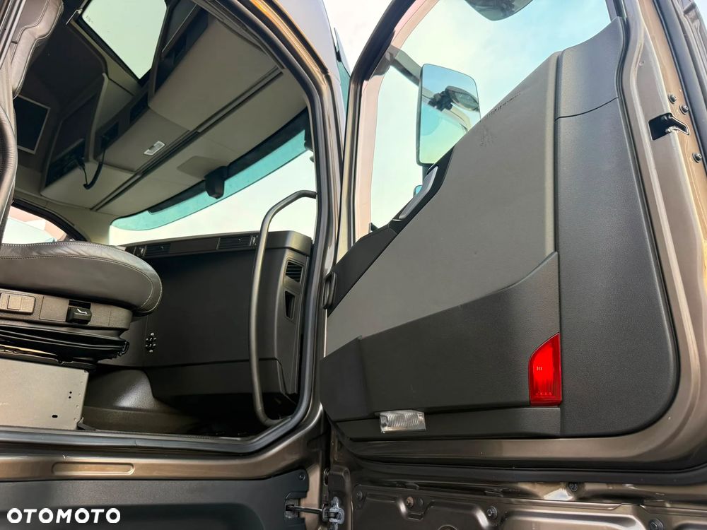 Volvo FH/500/EURO6/SKÓRY/NAVI/XENON/SPROWADZONY Z DE - 26