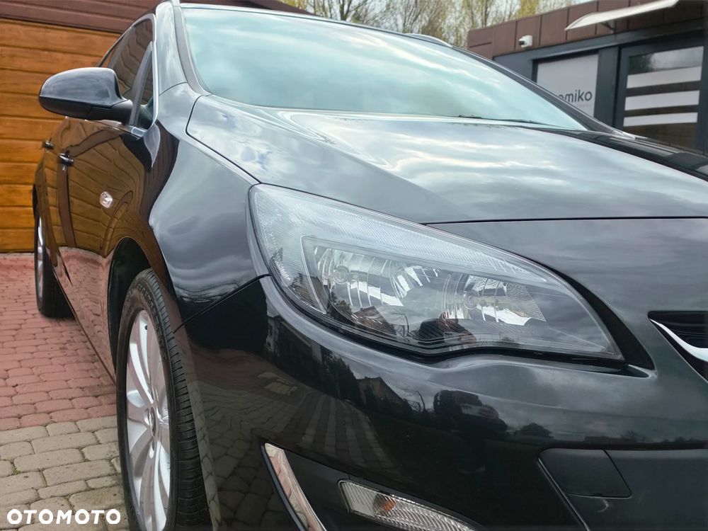 Opel Astra 1.7 CDTI DPF Cosmo - 12