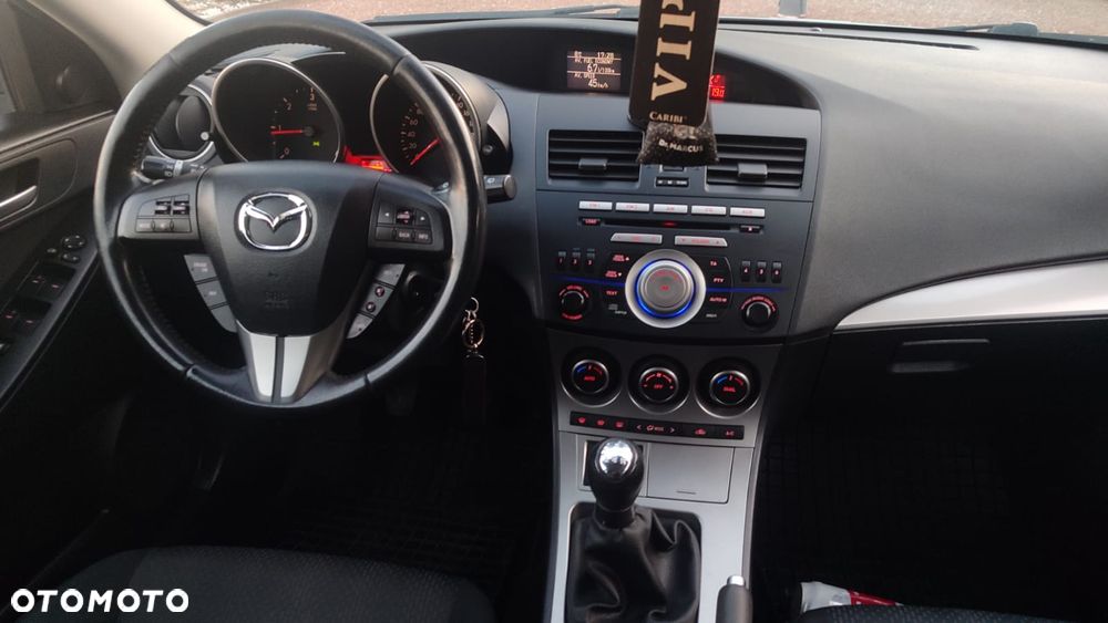 Mazda 3 1.6 CD Exclusive + - 16
