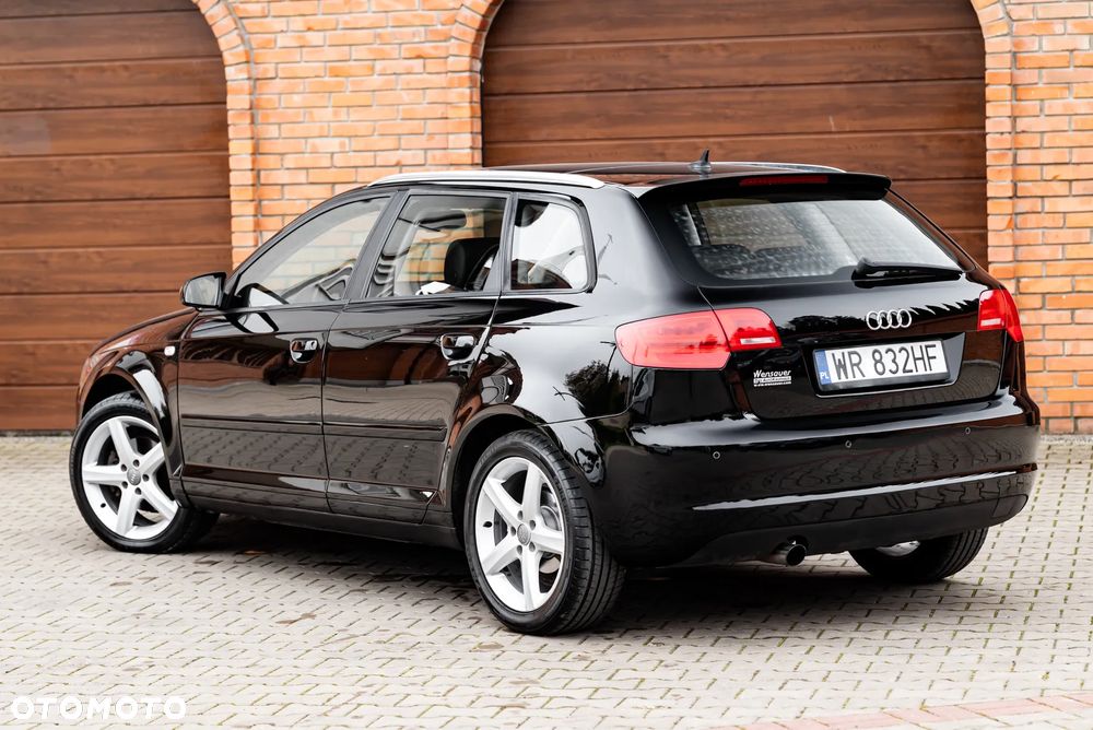 Audi A3 Sportback 2.0 TDI Ambiente - 4