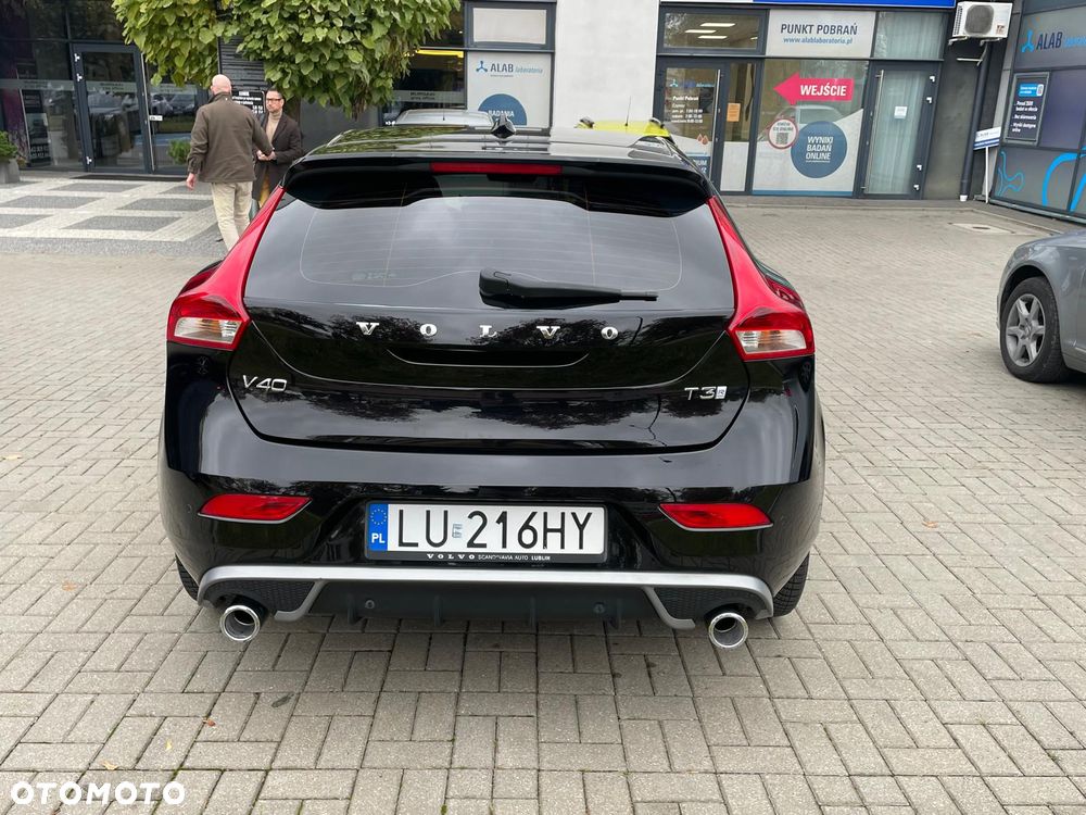 Volvo V40 T3 Drive-E R-Design Momentum - 4