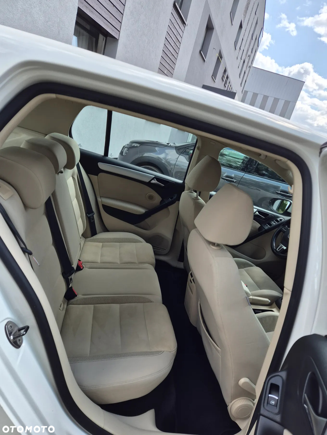 Volkswagen Golf VI 2.0 TDI Highline - 13