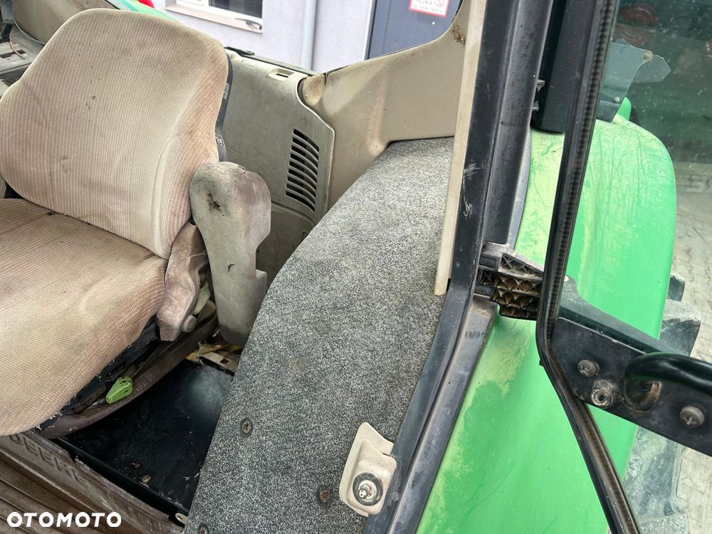 John Deere 6820 - 7