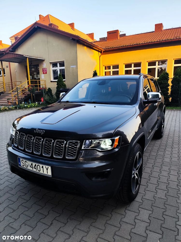 Jeep Grand Cherokee - 10