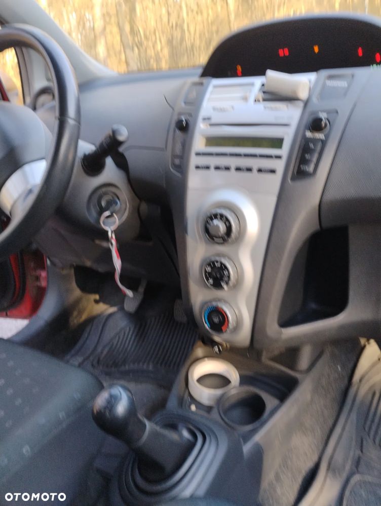 Toyota Yaris 1.4 D-4D Edition - 8