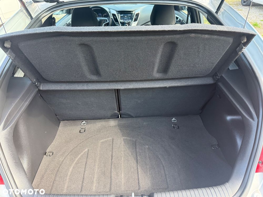 Hyundai Veloster 1.6 GDI Comfort - 8