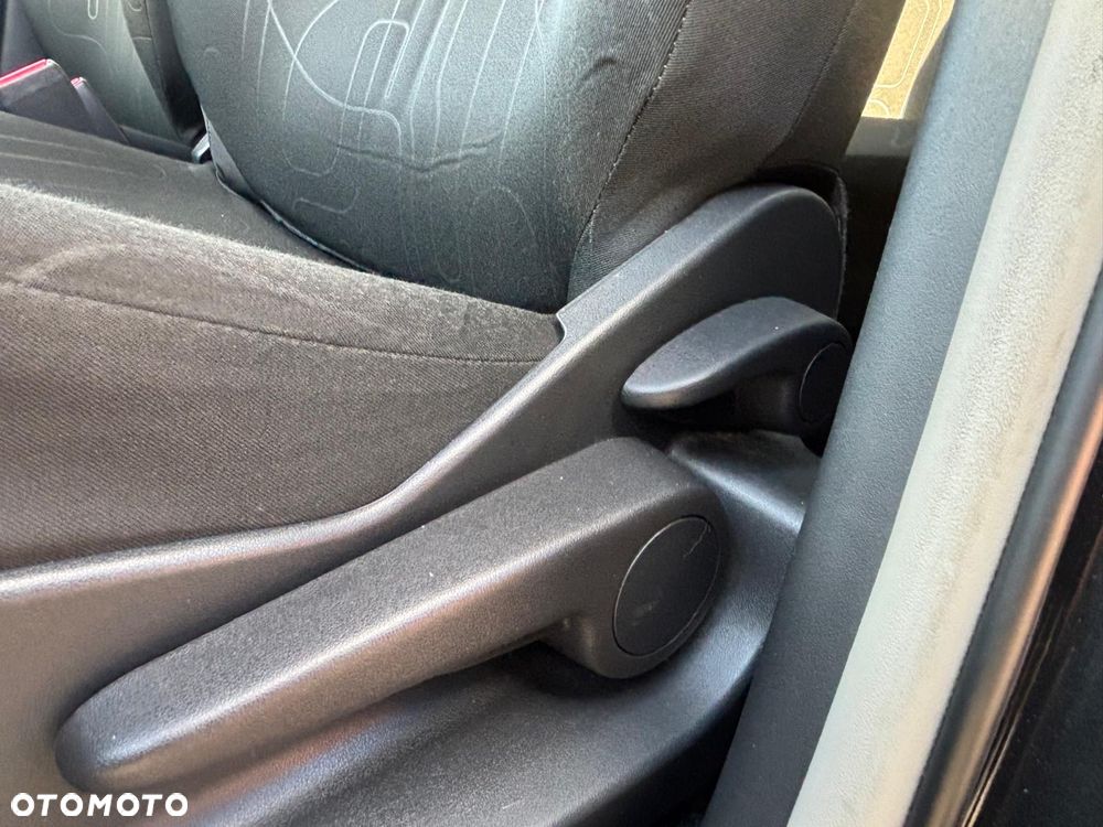 Toyota Yaris 1.33 Sol - 37