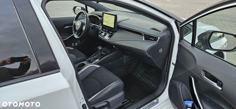Toyota Corolla 1.8 Hybrid GR Sport - 9