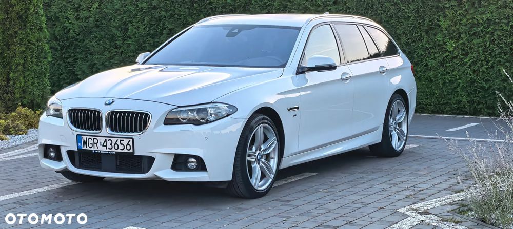 BMW Seria 5 525d xDrive - 28