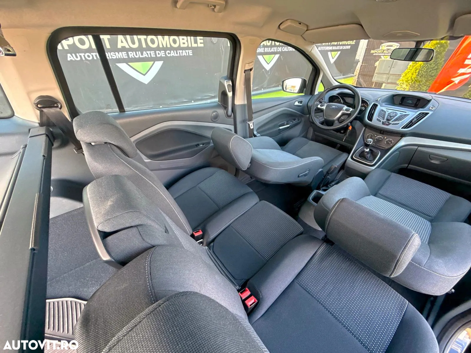 Ford Grand C-Max 1.6 TDCi Ambiente - 26