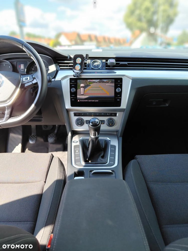 Volkswagen Passat Variant 2.0 TDI (BlueMotion Technology) Comfortline - 18