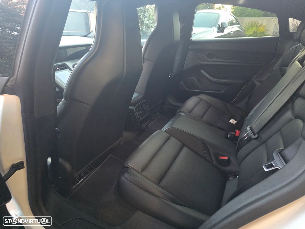 Porsche Taycan Bateria Performance Plus - 21