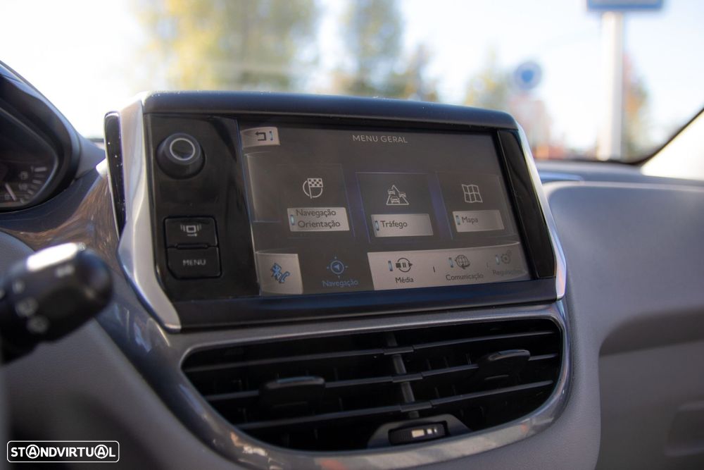 Peugeot 208 1.4 HDi - 26