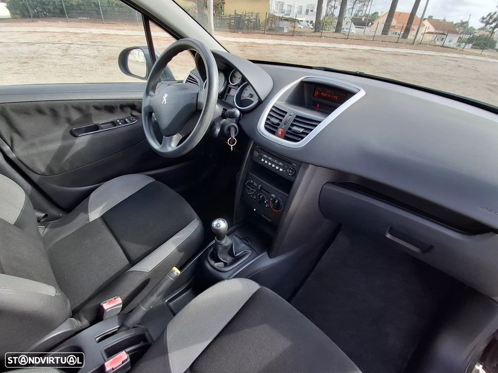 Peugeot 207 1.4 16V Open - 10