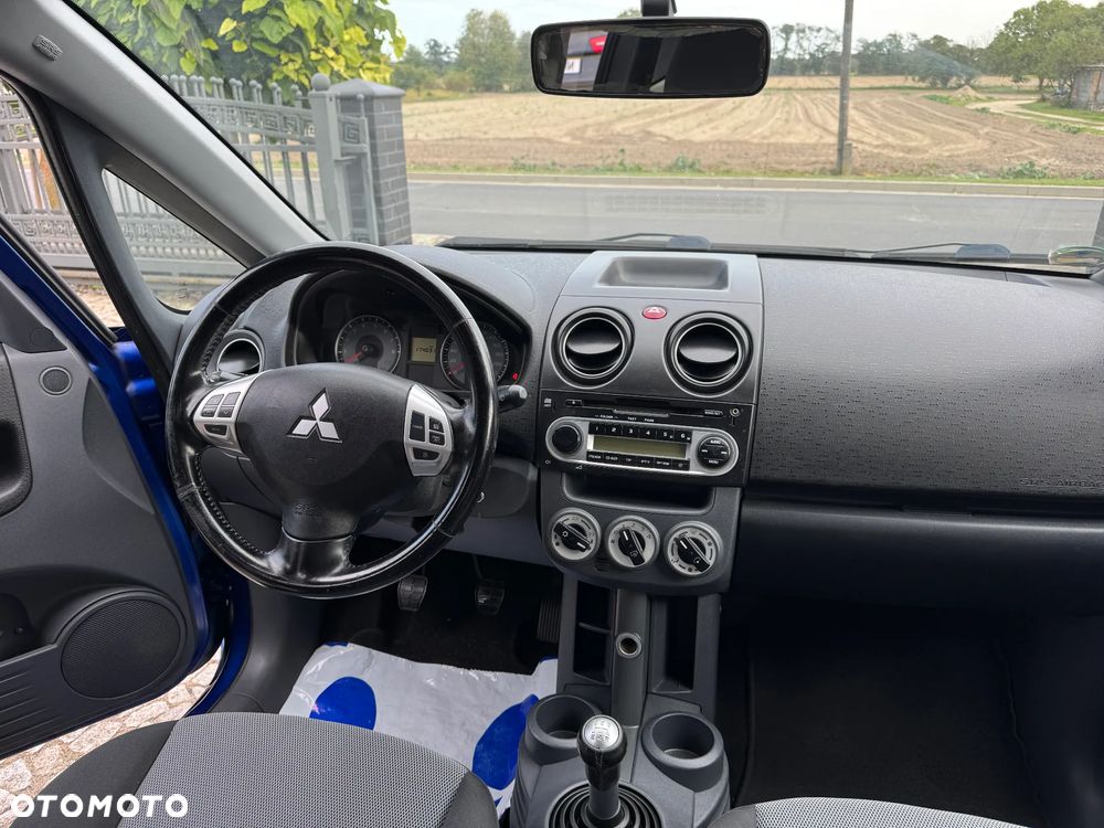 Mitsubishi Colt 1.3 Invite - 19