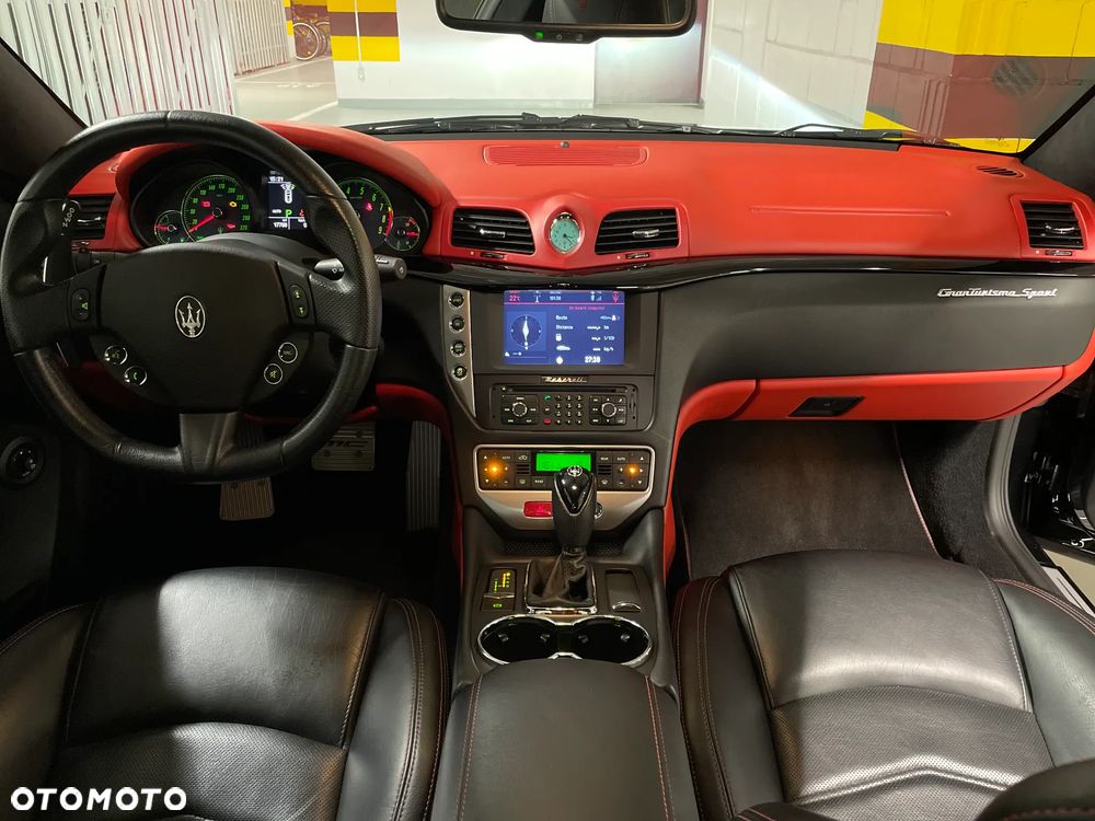 Maserati GranTurismo S Automat - 28