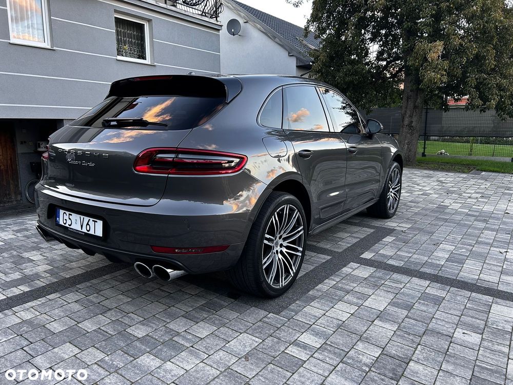 Porsche Macan Turbo PDK