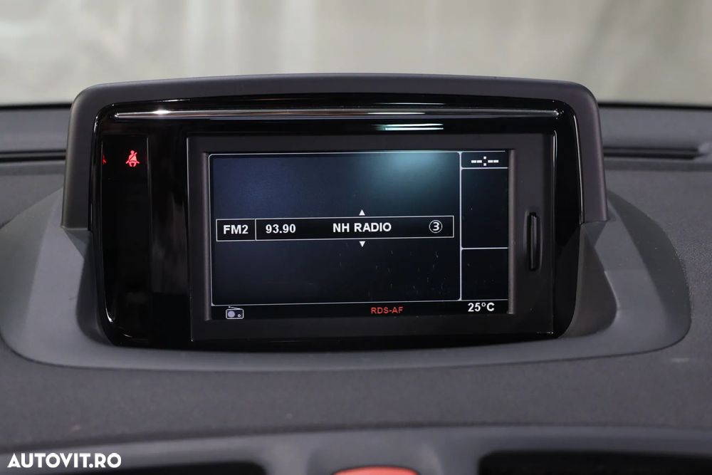 Renault Megane ENERGY dCi 110 Start & Stop Bose Edition - 9