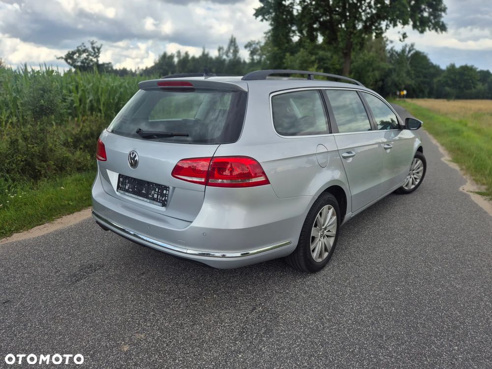 Volkswagen Passat 2.0 TDI DPF DSG Comfortline - 4